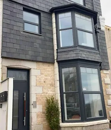 Flat By The Apartment New Quay